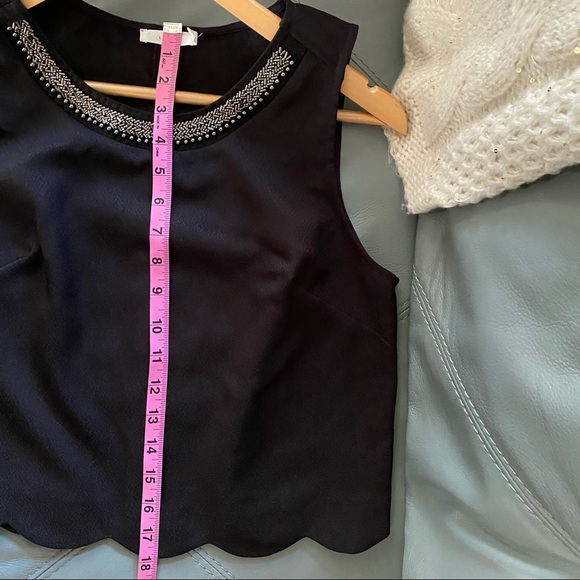 NWOT LUSH Scalloped Hem GUNMETAL Beaded Neckline CROP Sleeveless Blouse TOP M - Picture 5 of 11